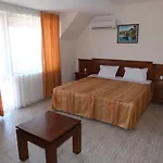 Готель Beroe