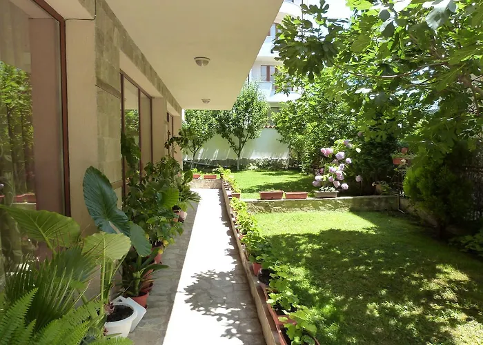 Готель Beroe 3*